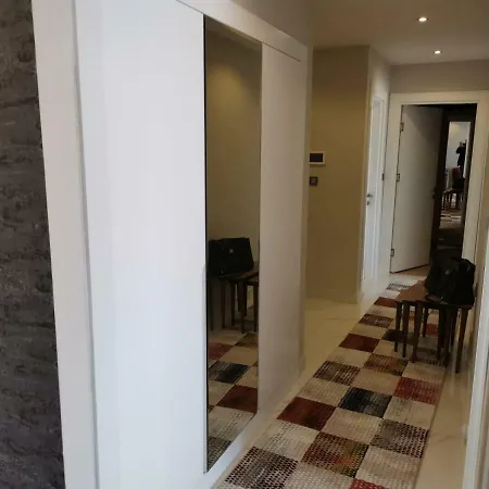 Elmira Apartment *